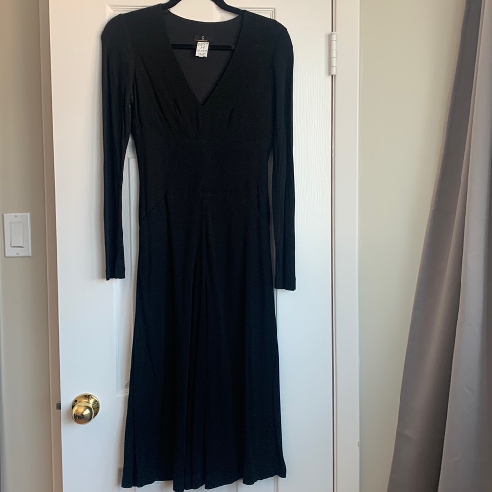 Femme de Carriere Black V Neck Long Sleeve Dress